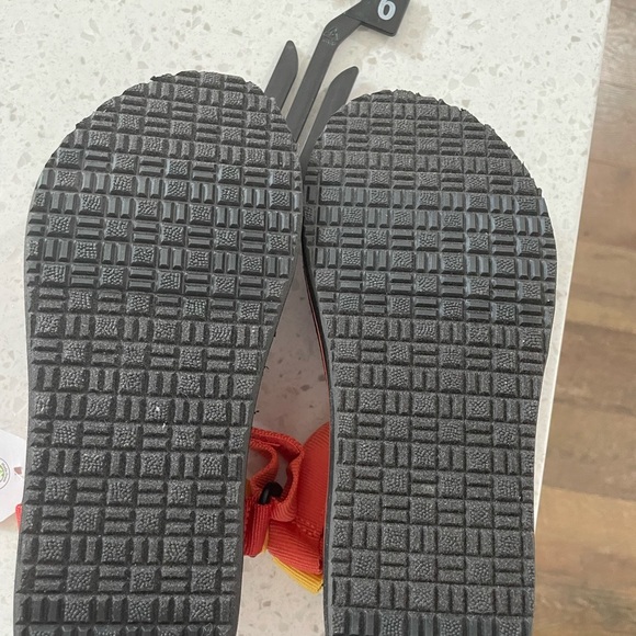 Time & Tru Sandals multi color Women’s size 6 - NWT - Picture 4 of 4